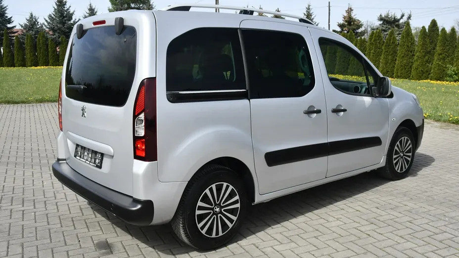 PEUGEOT Partner -
