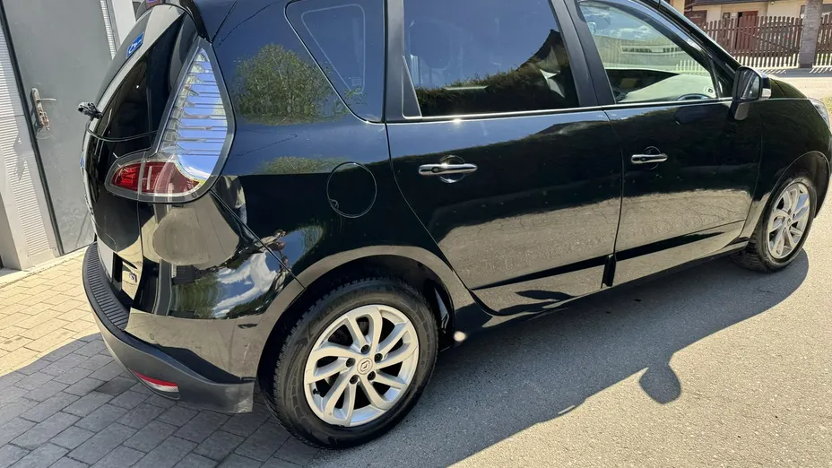 RENAULT Scenic -
