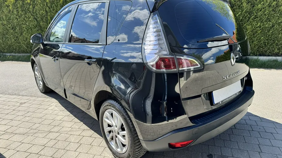 RENAULT Scenic -