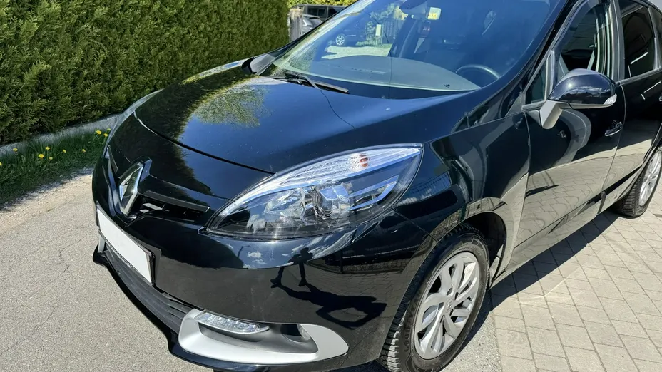 RENAULT Scenic -