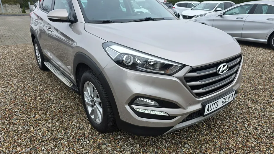 HYUNDAI Tucson -