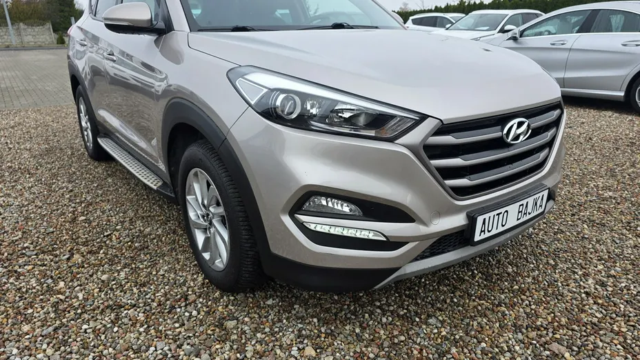 HYUNDAI Tucson -