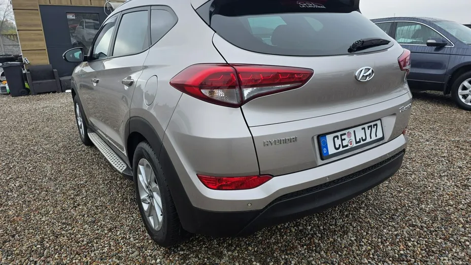 HYUNDAI Tucson -