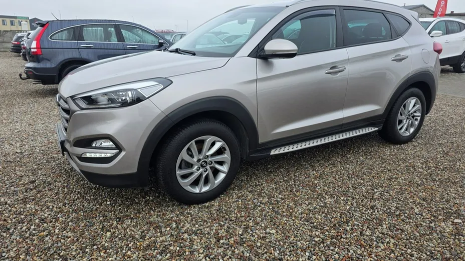 HYUNDAI Tucson -