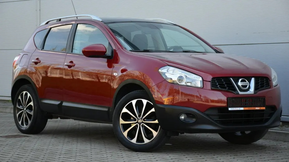 NISSAN Qashqai -