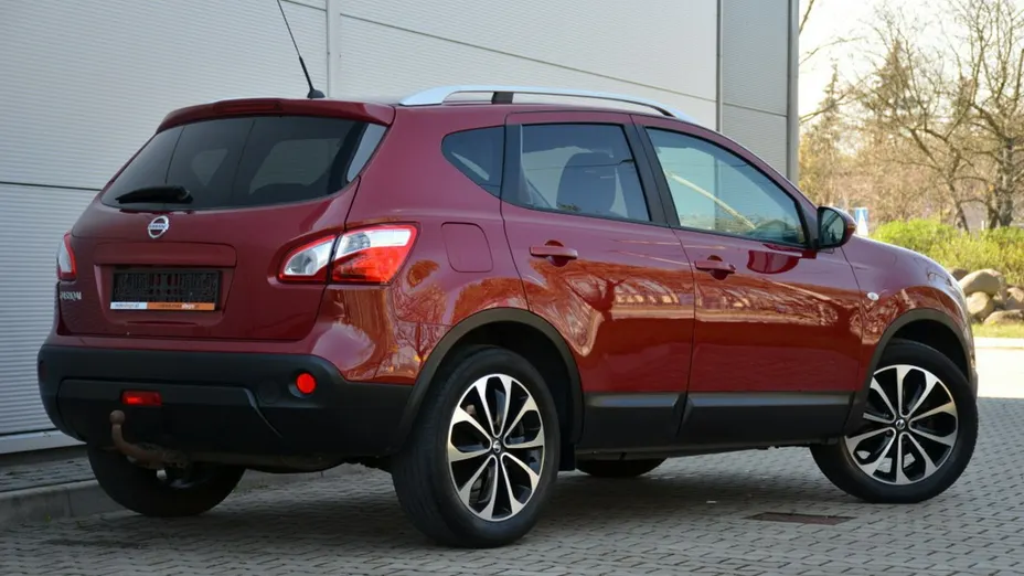 NISSAN Qashqai -
