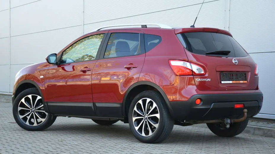 NISSAN Qashqai -