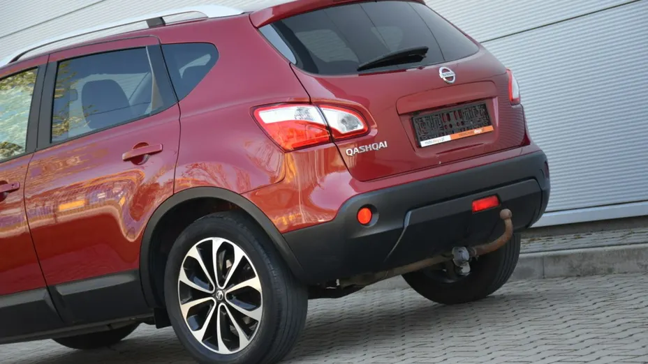 NISSAN Qashqai -