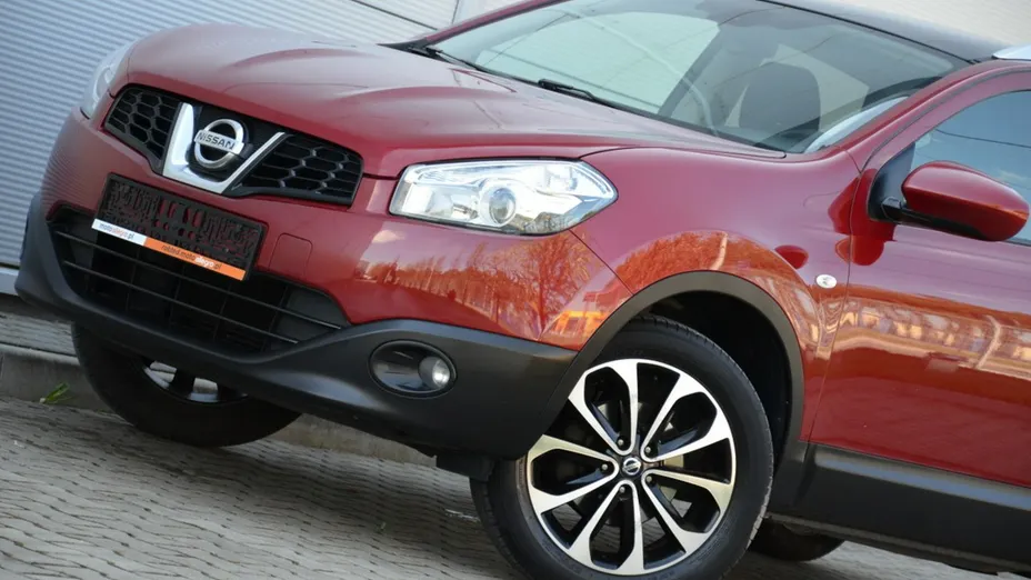 NISSAN Qashqai -