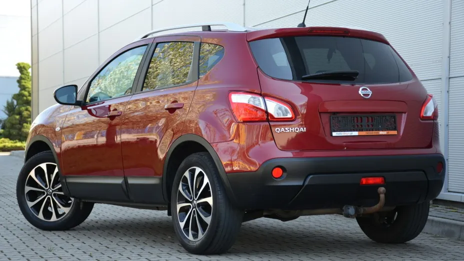 NISSAN Qashqai -