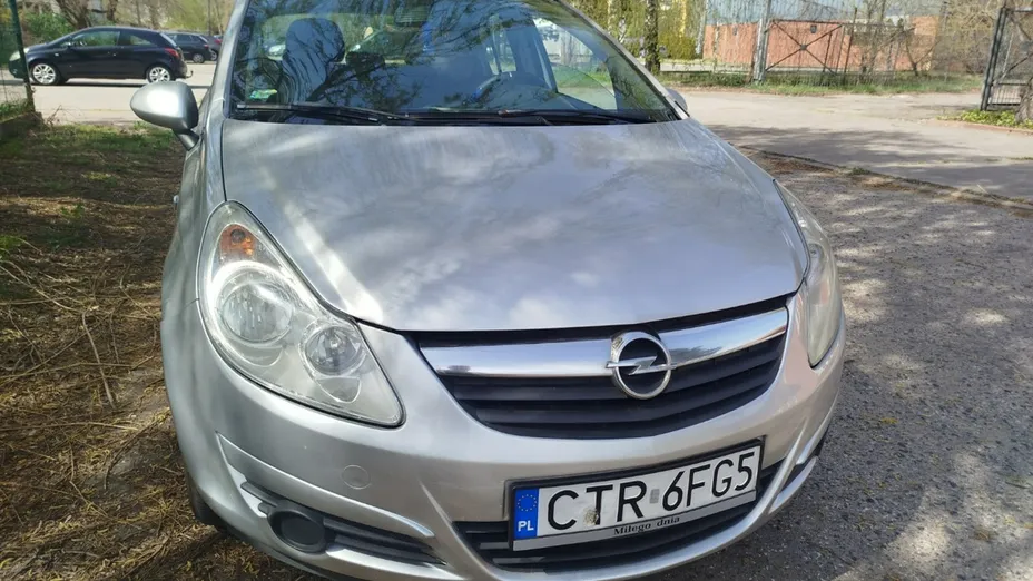 OPEL Corsa -