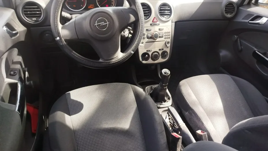 OPEL Corsa -