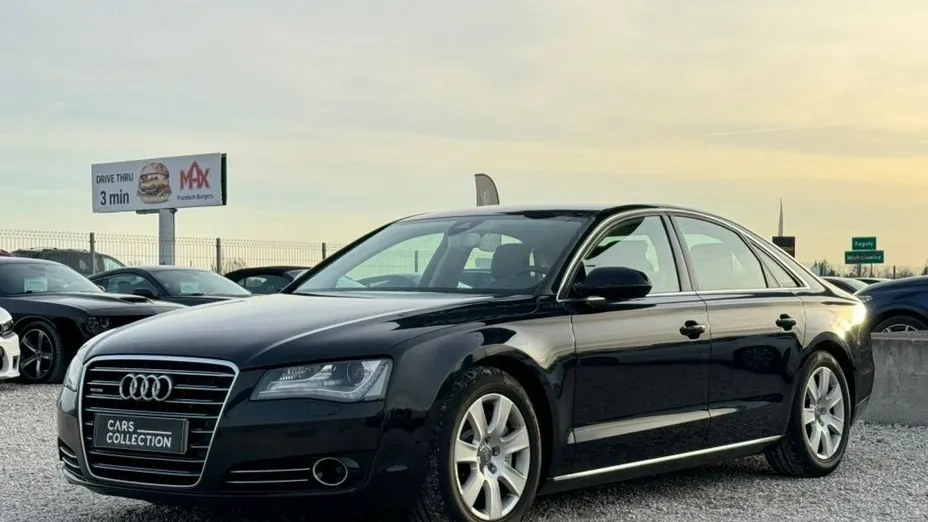 AUDI A8 -