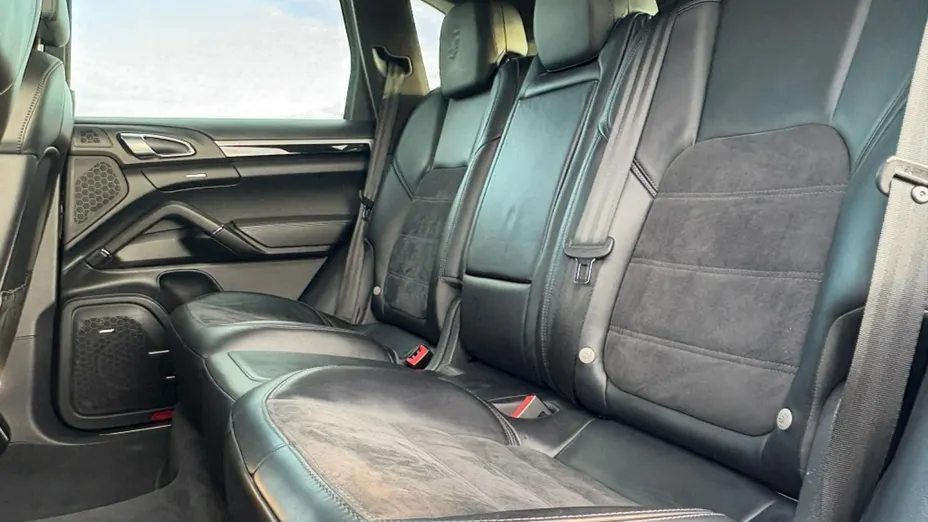 PORSCHE Cayenne -