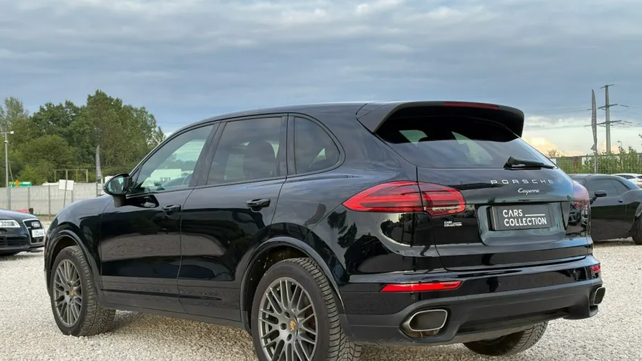 PORSCHE Cayenne -