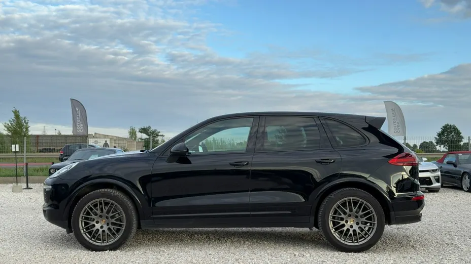 PORSCHE Cayenne -