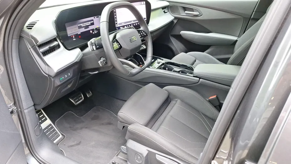 AUDI Q3 Q3 TFSI mHEV 110 kW S tronic