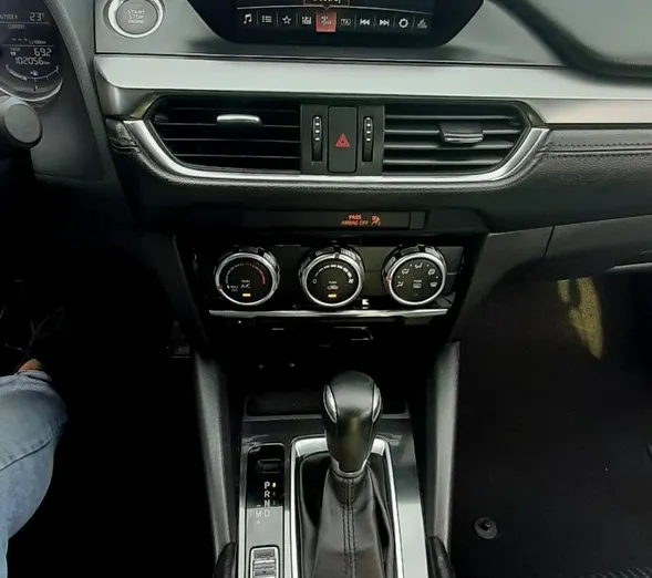 MAZDA 6 -