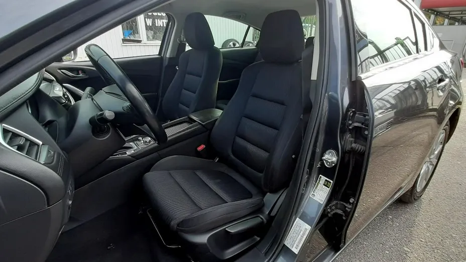 MAZDA 6 -