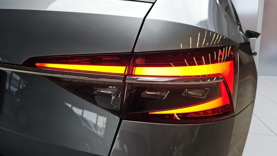 SKODA Superb Superb 2.0 TDI SCR Style DSG