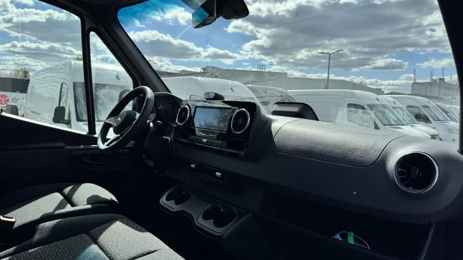 MERCEDES-BENZ Sprinter Sprinter 319 CDI Standard PRO 9G-Tronic AWD 907.633 11m3 Nowy