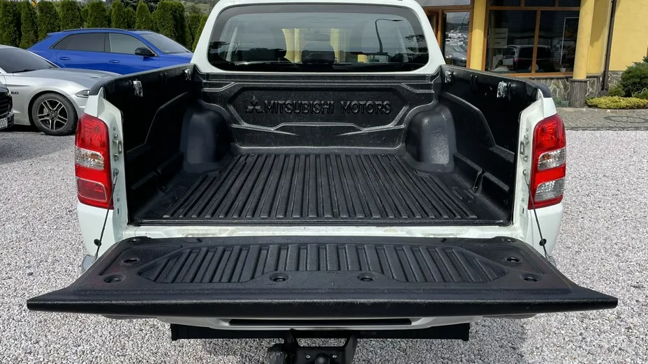 MITSUBISHI L 200 -