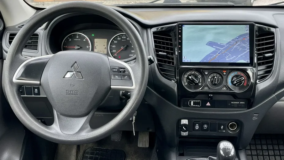 MITSUBISHI L 200 -