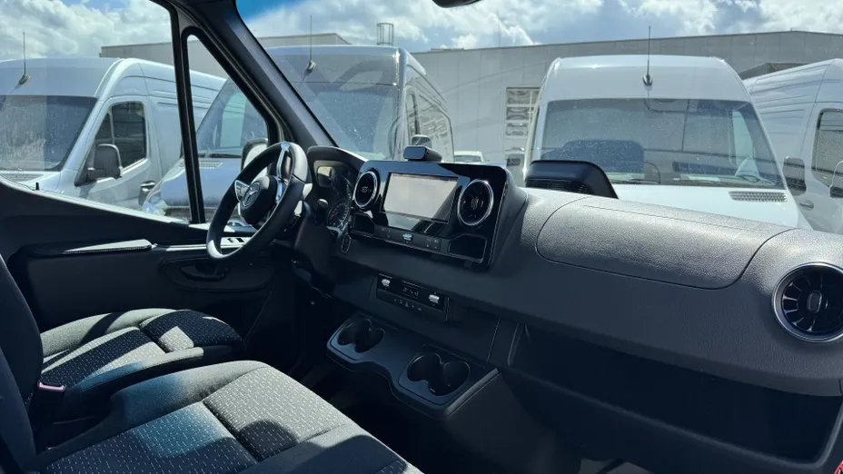 MERCEDES-BENZ Sprinter Sprinter 319 CDI Extra Long PRO 9G-Tronic 907.637 15,5m3 Nowy