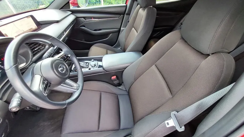 MAZDA 3 3 2.0 mHEV Centre-Line aut