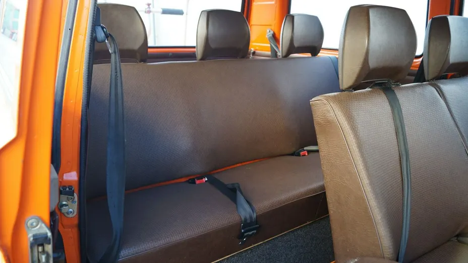 VOLKSWAGEN Transporter -