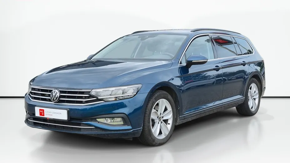 VOLKSWAGEN Passat -