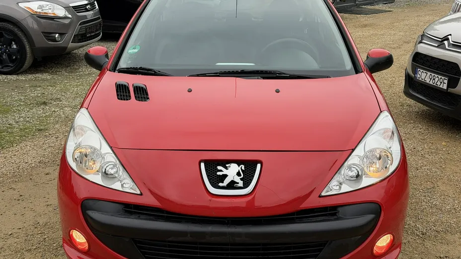 PEUGEOT 206+ -