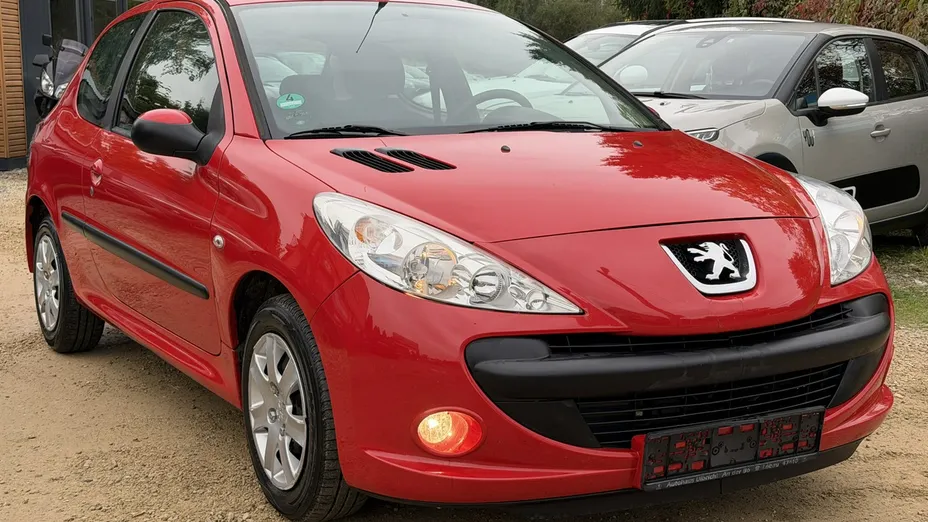 PEUGEOT 206+ -