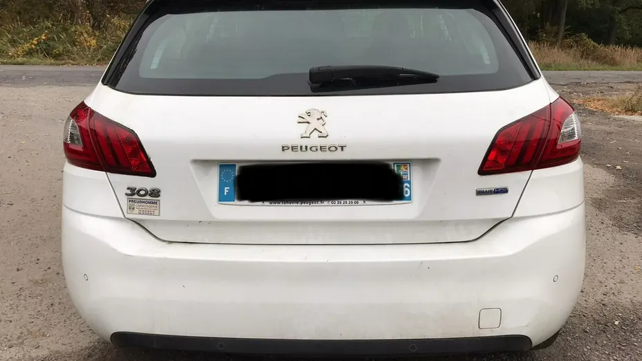 PEUGEOT 308 -
