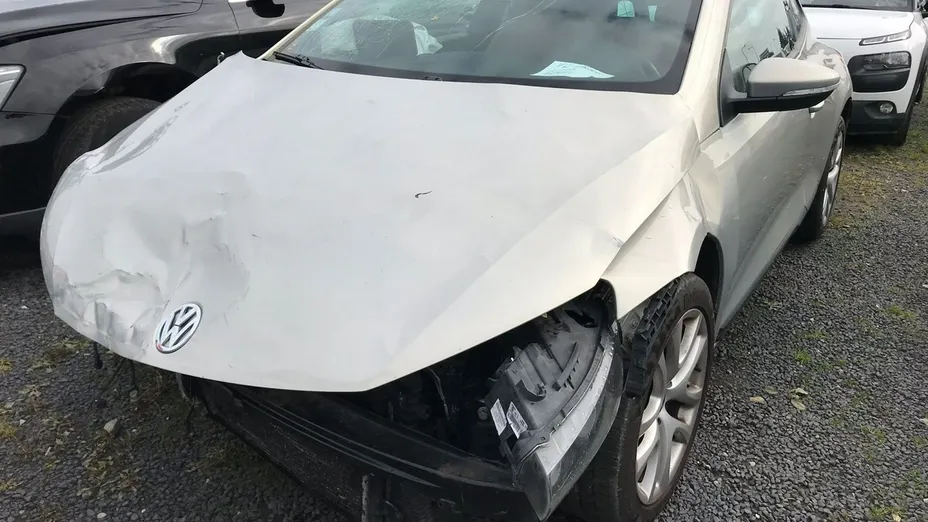 VOLKSWAGEN Scirocco -