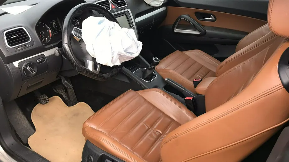 VOLKSWAGEN Scirocco -