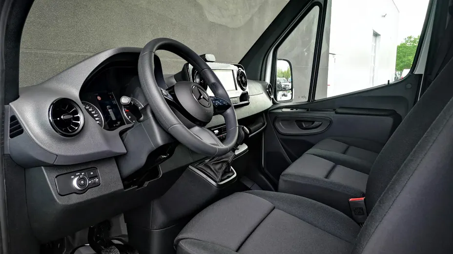 MERCEDES-BENZ Sprinter Sprinter 315 CDI Standard PRO 907.633 9m3 Nowy