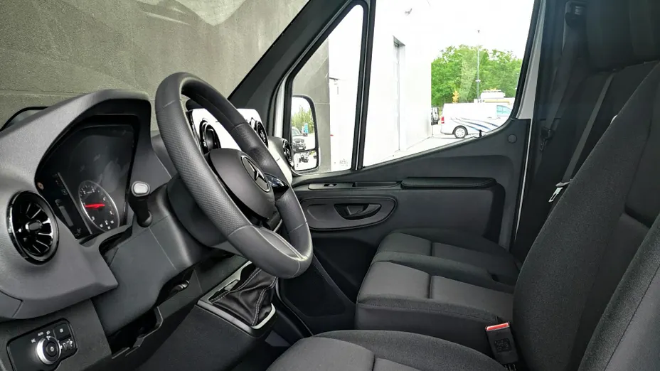 MERCEDES-BENZ Sprinter Sprinter 315 CDI Standard PRO 907.633 9m3 Nowy