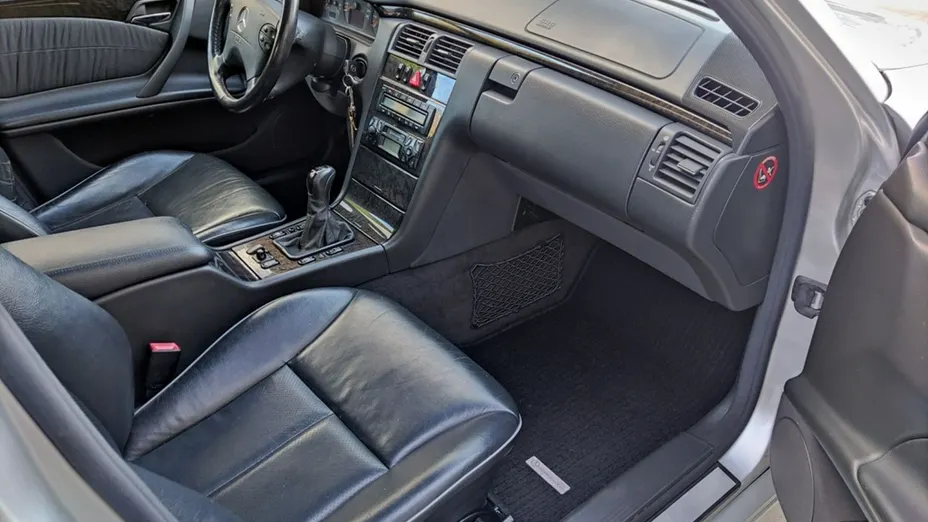 MERCEDES-BENZ E Klasa -