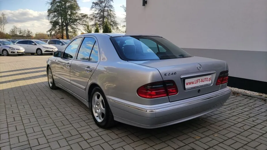 MERCEDES-BENZ E Klasa -