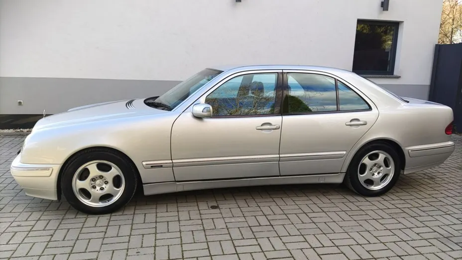MERCEDES-BENZ E Klasa -