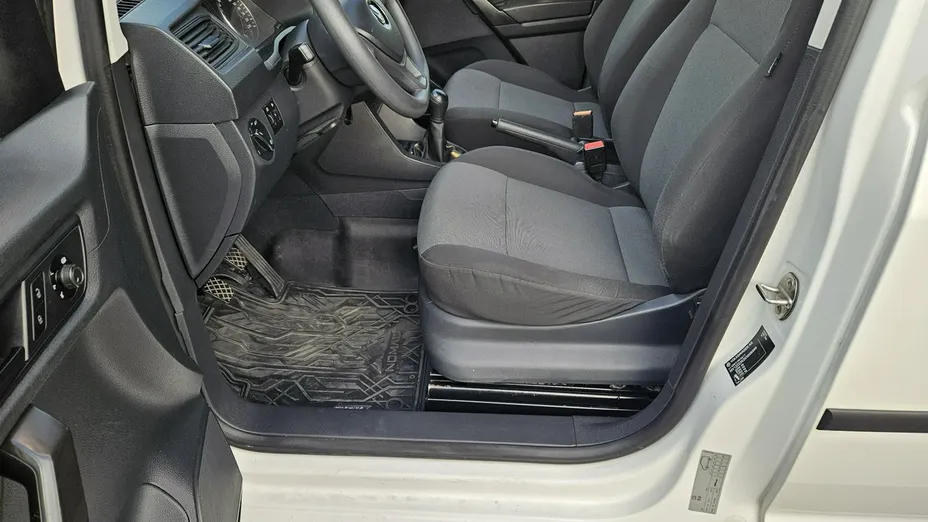 VOLKSWAGEN Caddy -