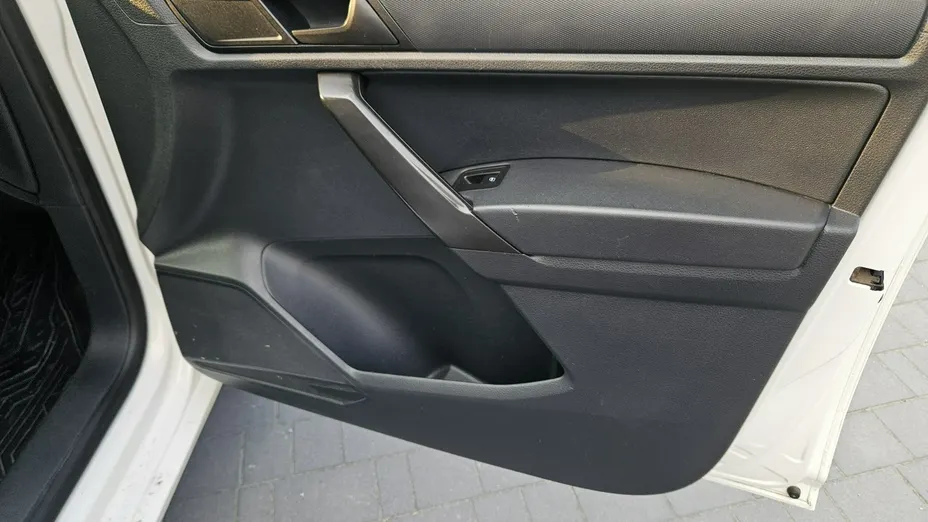 VOLKSWAGEN Caddy -