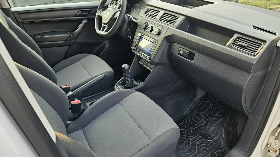 VOLKSWAGEN Caddy -