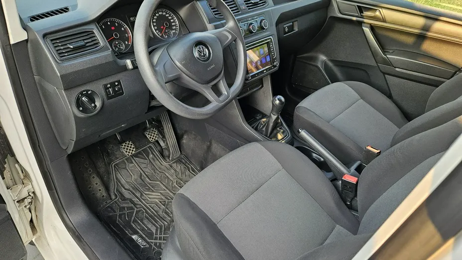 VOLKSWAGEN Caddy -