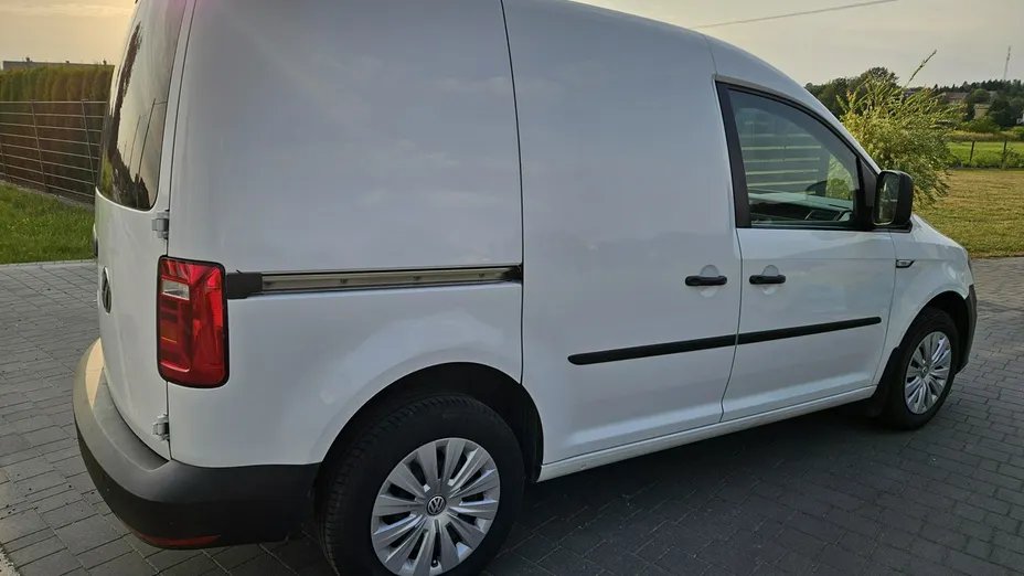 VOLKSWAGEN Caddy -