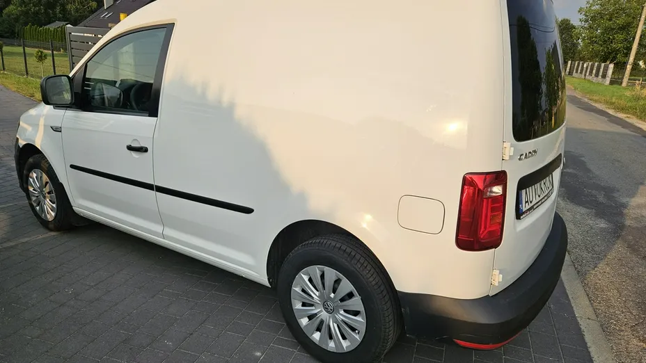 VOLKSWAGEN Caddy -