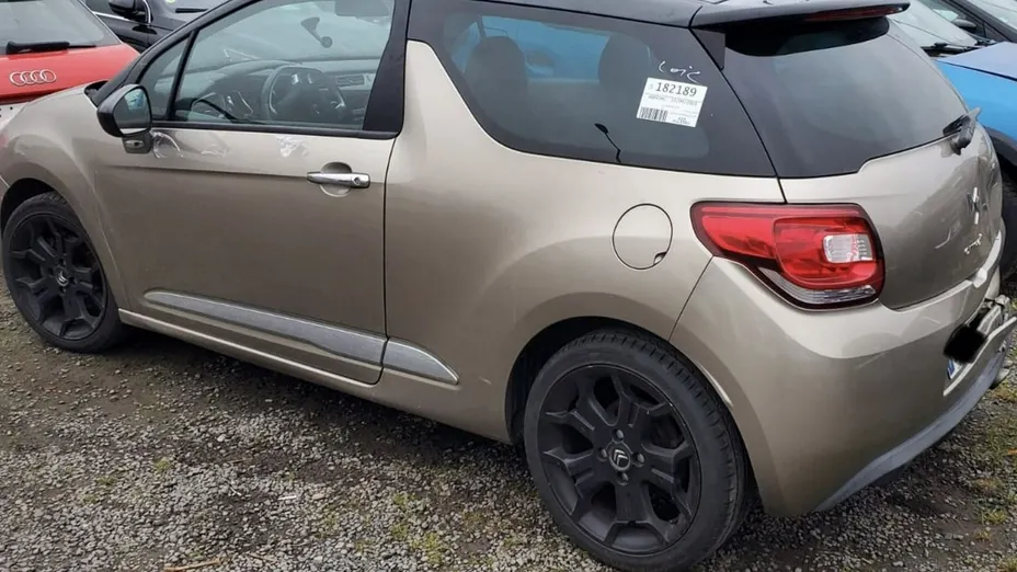 CITROEN DS3 -