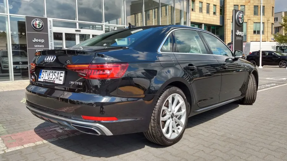 AUDI A4 -