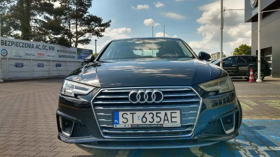 AUDI A4 -